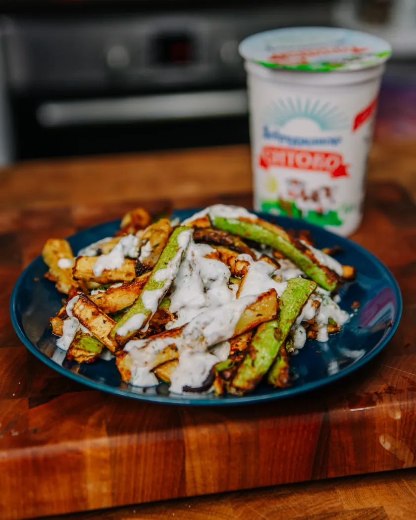 Knusprige Zucchini mit Soße